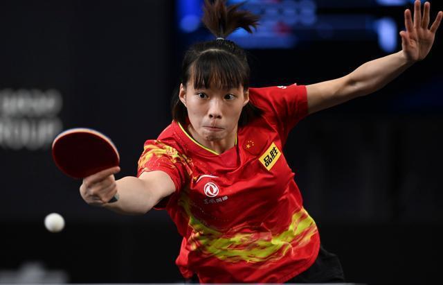 托蒂在前场 托蒂在前场