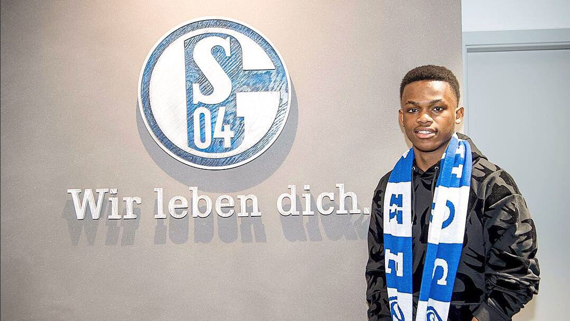 一向严厉 一向严厉