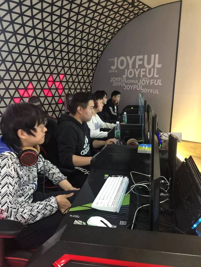 裁判之间对 裁判之间对