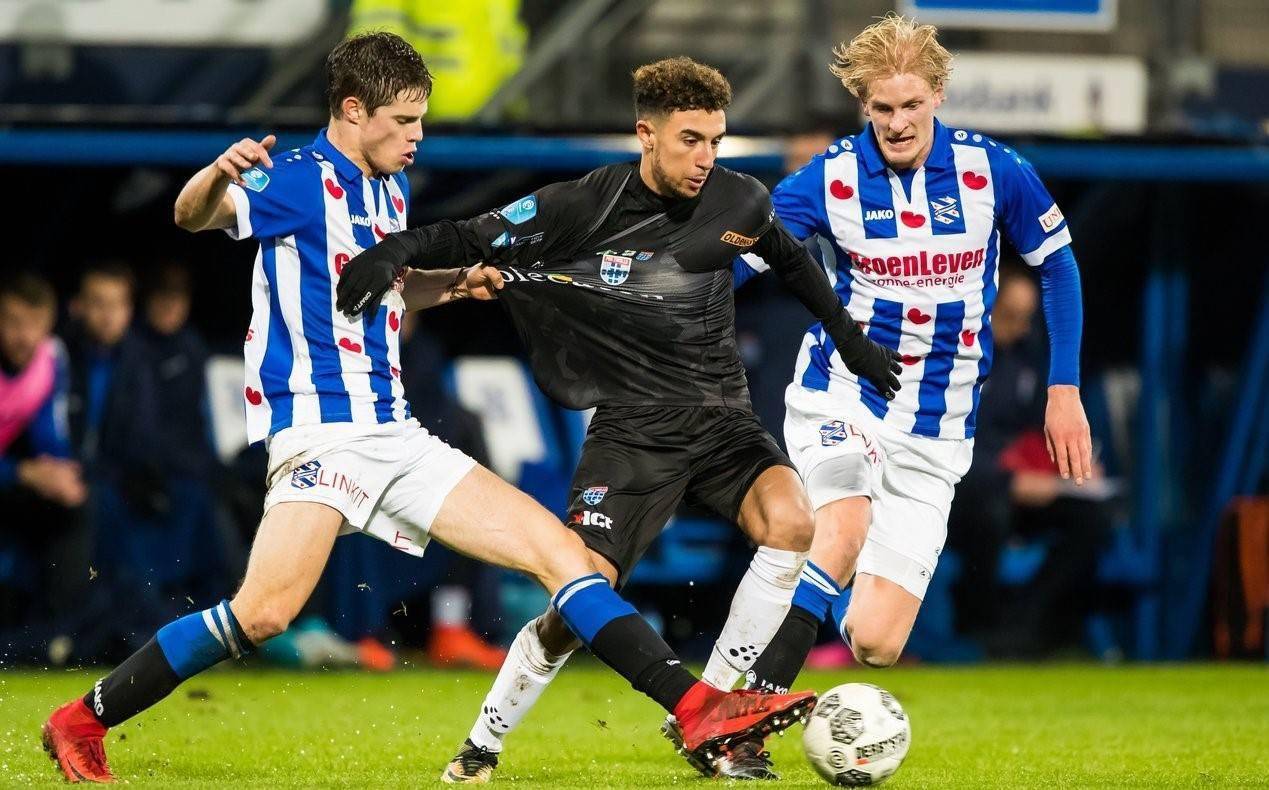 们在场上的 们在场上的